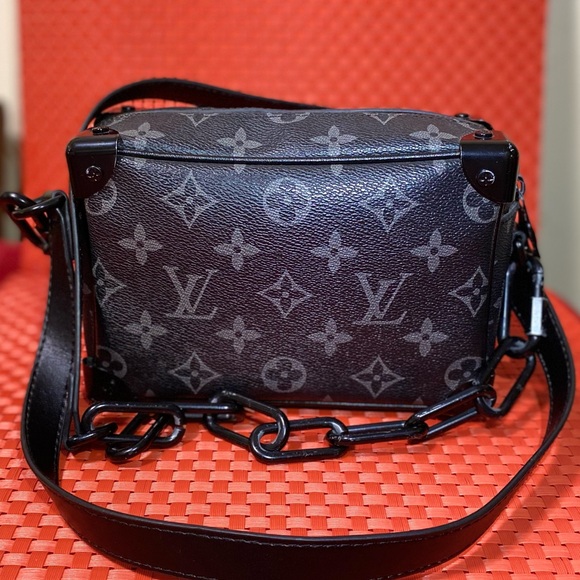 Mini Soft Trunk. Original Louis Vuitton black men's bag, used small details. - Picture 3 of 3